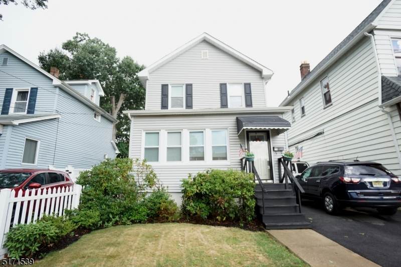 504 Chandler Ave - Photo 1
