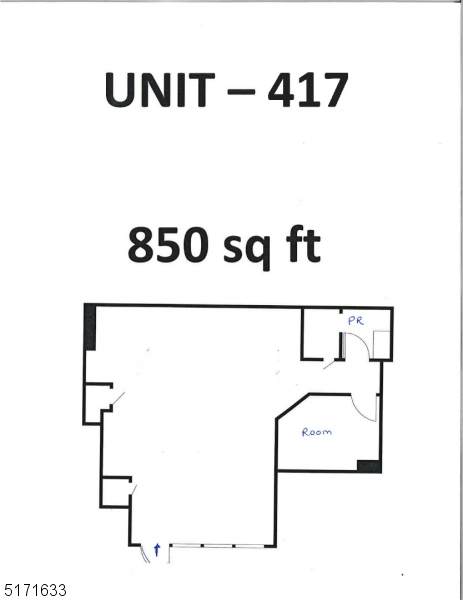 417 Pompton Ave, 417 - Photo 1