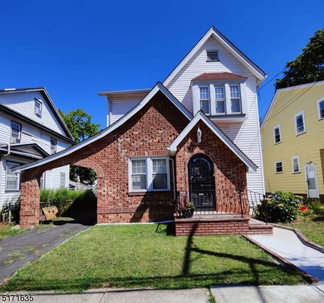 90 Tuxedo Pkwy - Photo 1