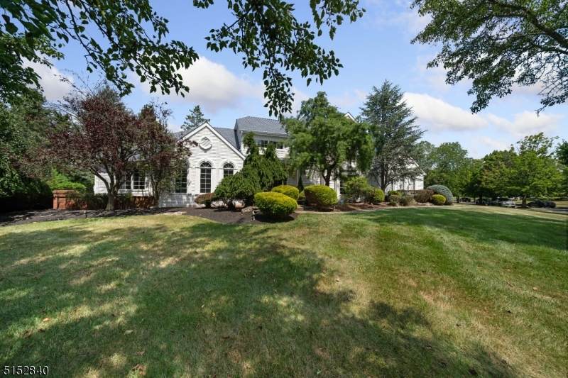 17 Glacier Dr - Photo 1