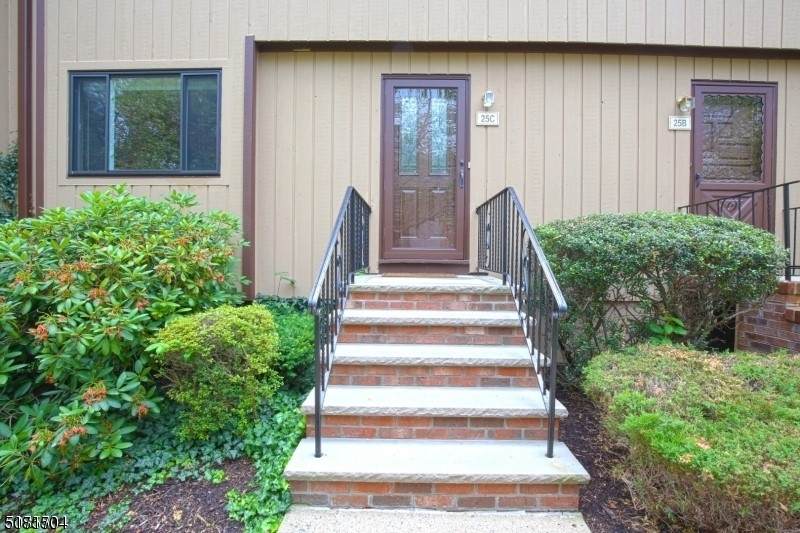 38 Park St - Photo 1