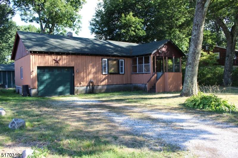 34 Spring Ave - Photo 1