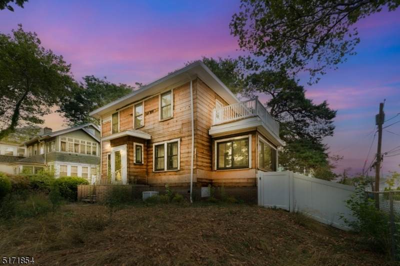 14 Parkview - Photo 1