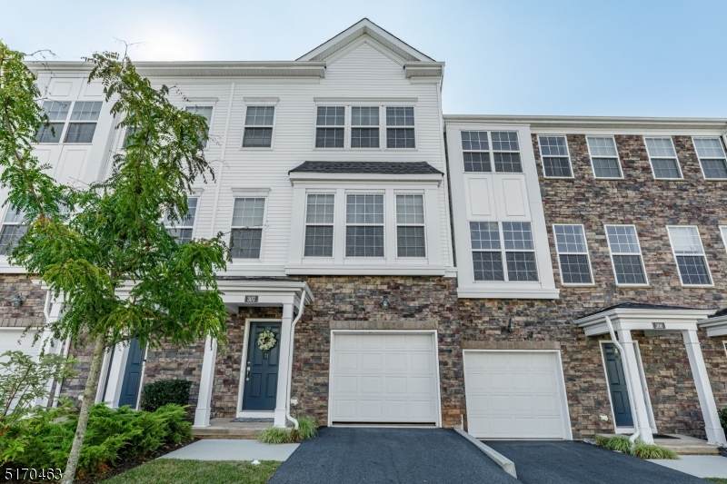 307 Saratoga Ct - Photo 1