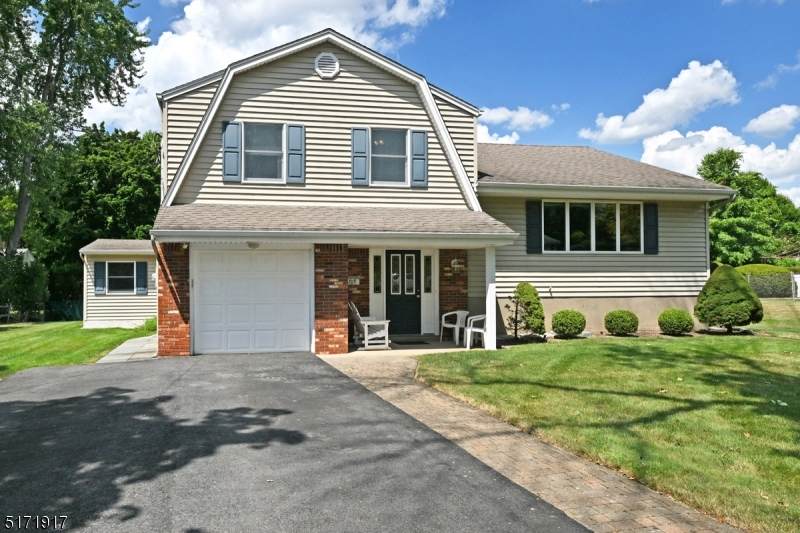 25 Oxford Ct - Photo 1