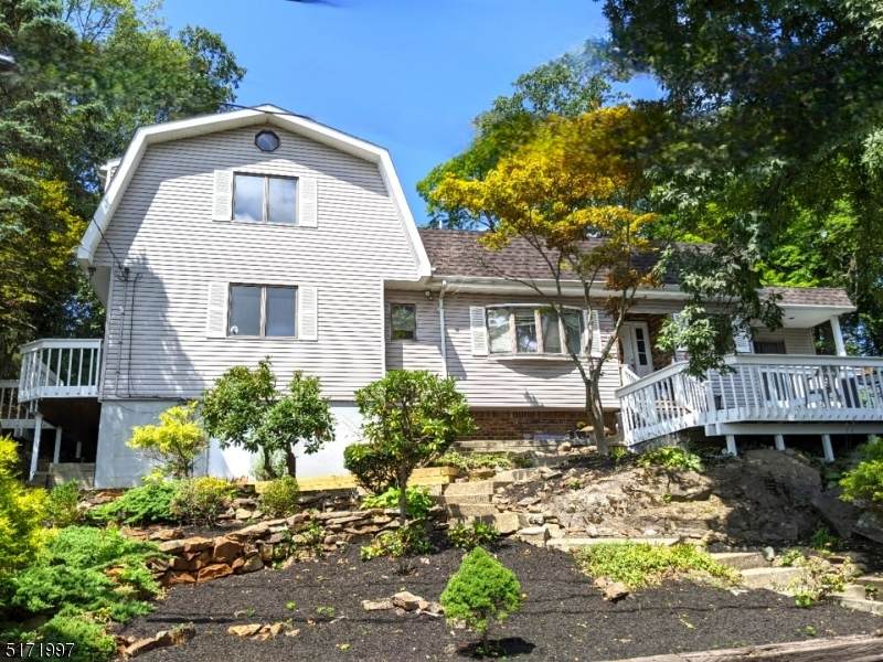 4 Rosewood Ln - Photo 1