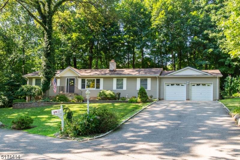 1 Lilac Ct - Photo 1