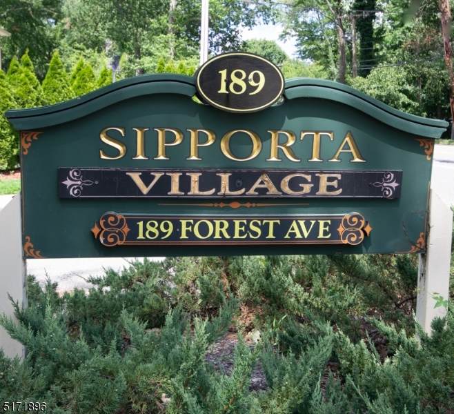 189 Forest Ave - Photo 1