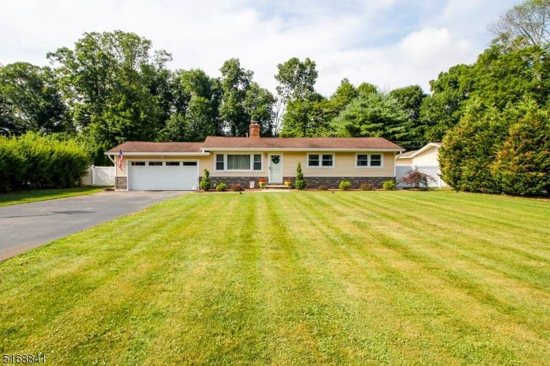 5 Stoney Brook Ln - Photo 1