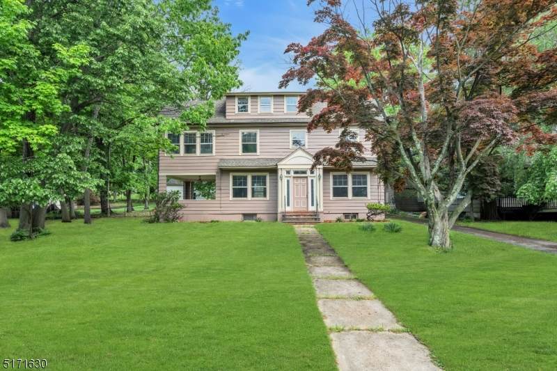 987 Kensington - Photo 1