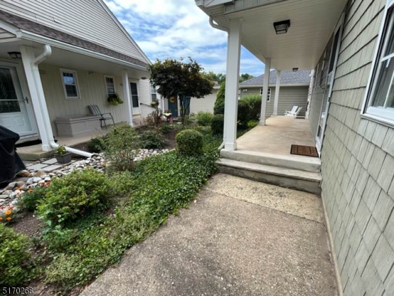 28 Brandywyne Dr - Photo 1