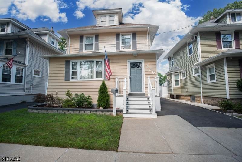 329 Pershing Ave - Photo 1