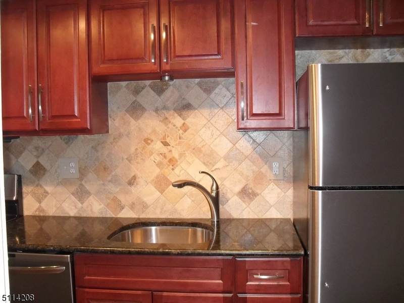 128 Darwin Ave - Photo 1