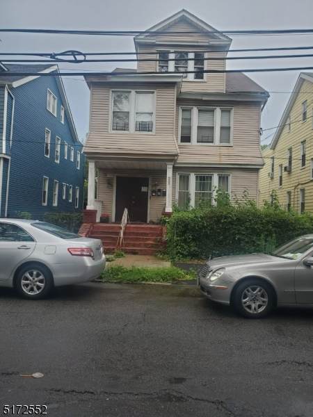 250 Wainwright St - Photo 1