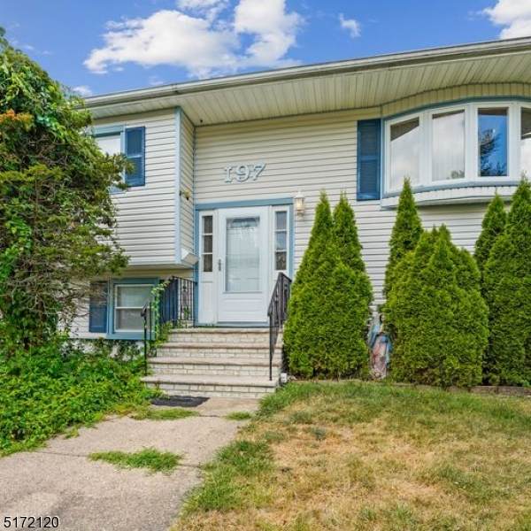 197 Elmwood Dr - Photo 1