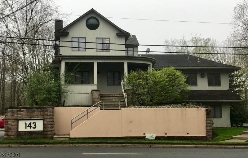 143 Lakeside Blvd - Photo 1
