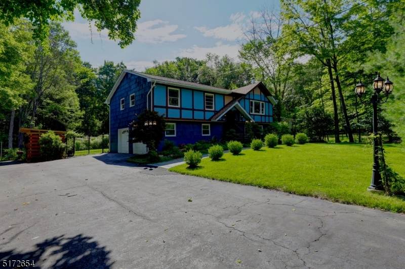 320 Stonetown Rd - Photo 1