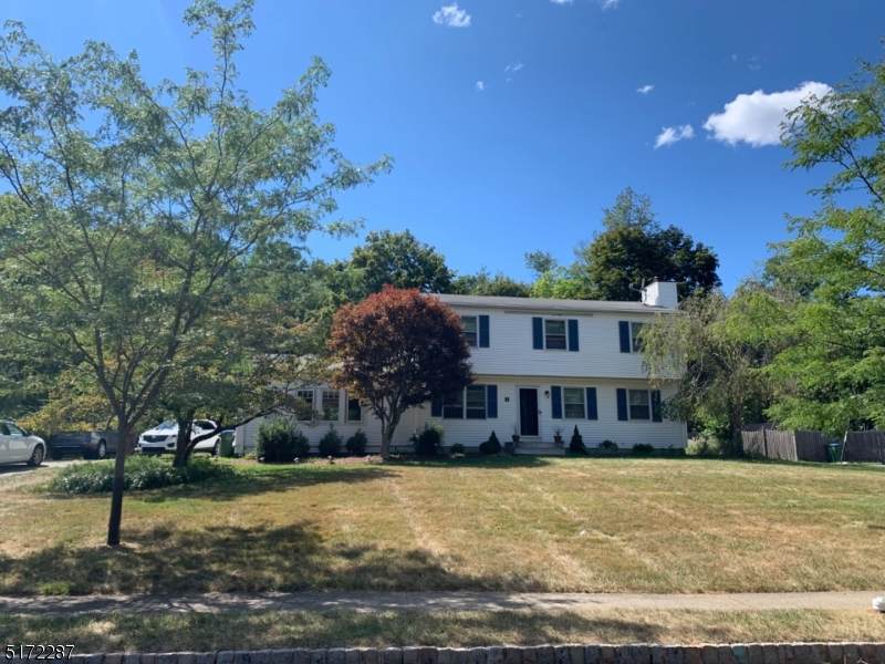 16 Falcon Ln - Photo 1