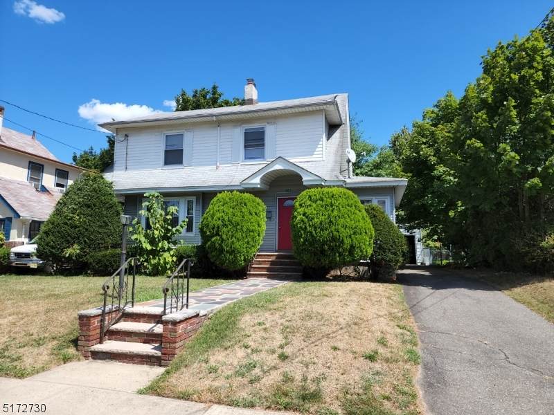 399 E 41st St - Photo 1