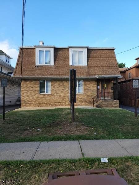 926 N Wood Ave - Photo 1