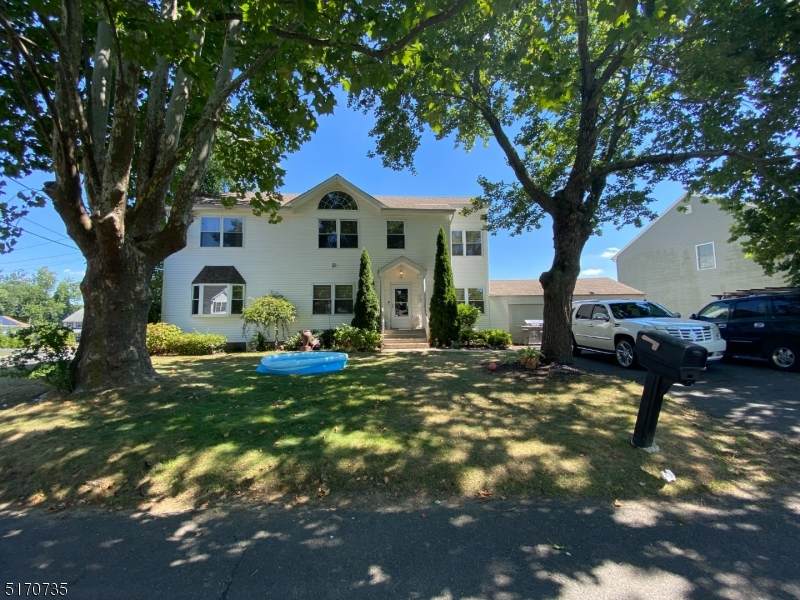 219 Arlington Ave - Photo 1