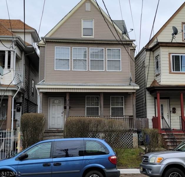 400 Sandford Ave - Photo 1