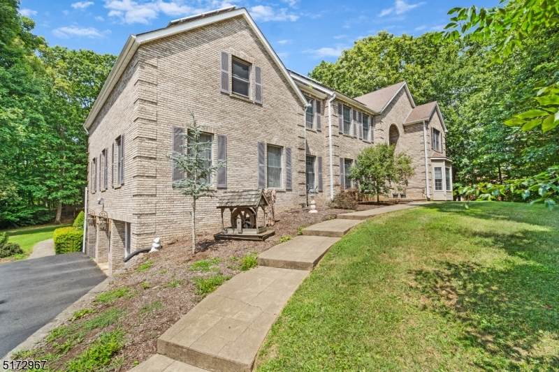22 Angelo Dr - Photo 1