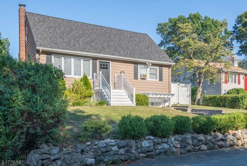 218 Linden Rd - Photo 1