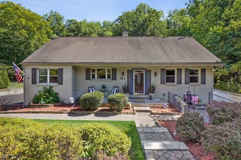 253 Runnymede Rd - Photo 1