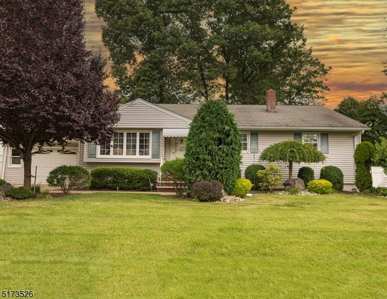 18 Cedar St - Photo 1