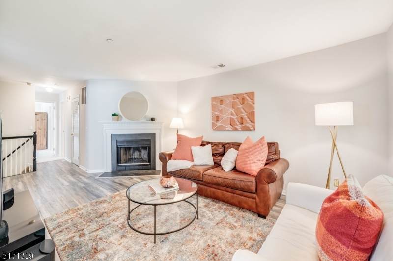 128 Riveredge Dr - Photo 1