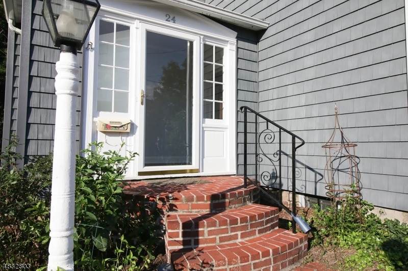 24 Myrtle Ave - Photo 1
