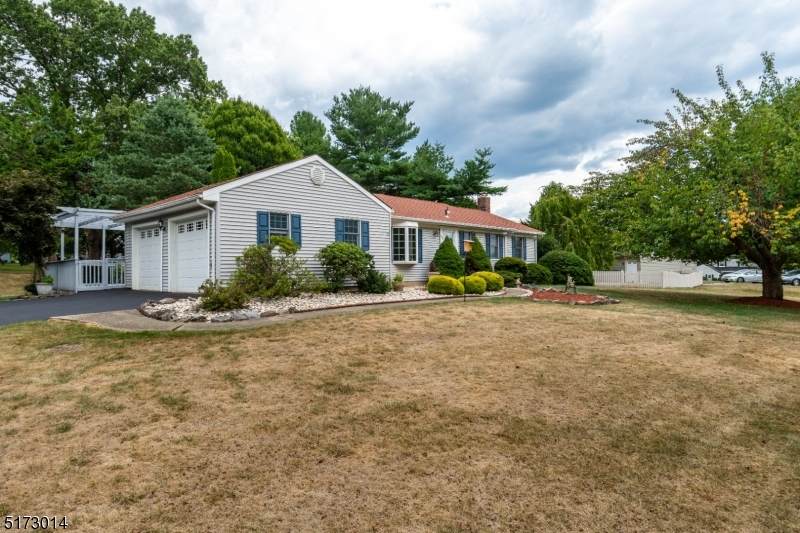 508 Stratford Ln - Photo 1