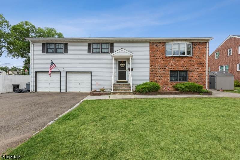 2714 Burwell St - Photo 1
