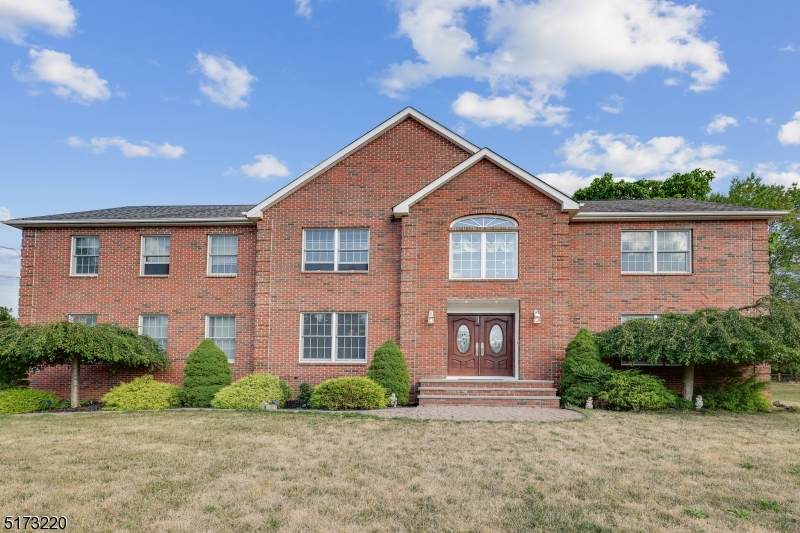 14 Heritage Dr - Photo 1