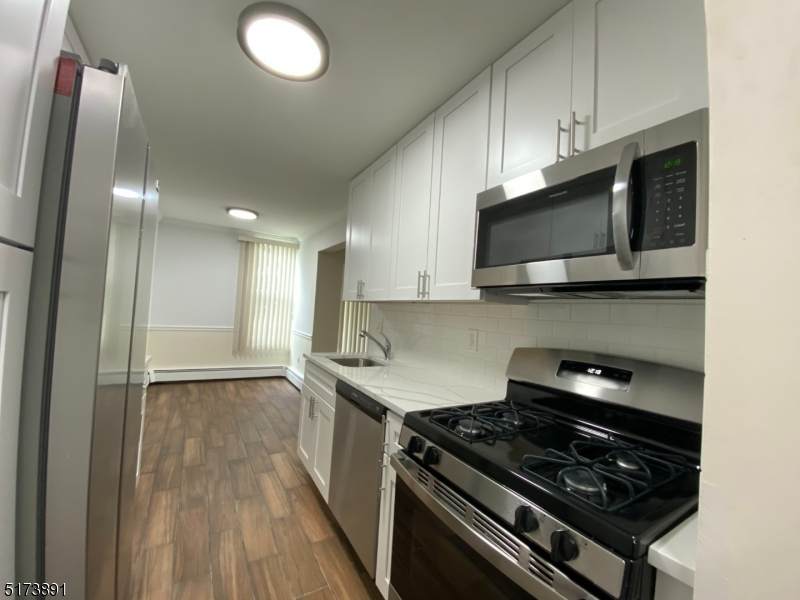 11 River Rd - Photo 1
