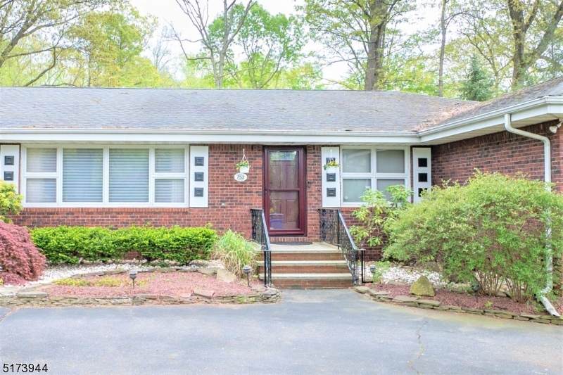 752 Cranbury Rd - Photo 1