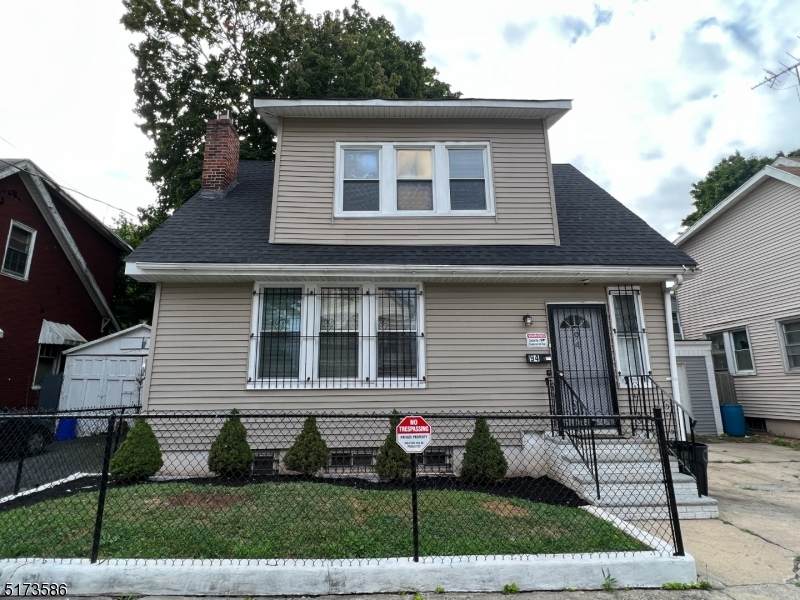 94 Montgomery Ave - Photo 1