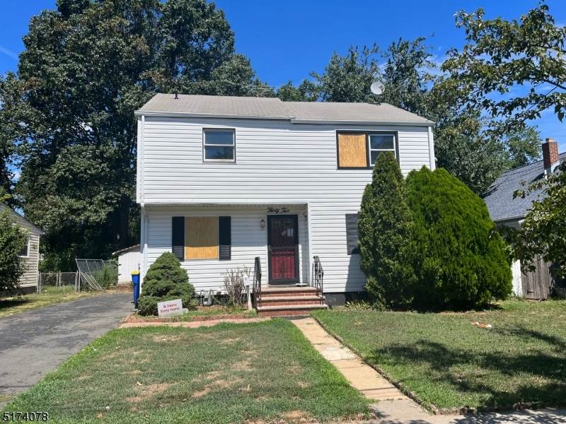 32 Latourette Ave - Photo 1