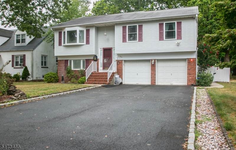 584 Mountainview Dr - Photo 1