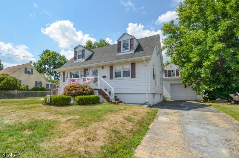 140 S 15th Ave - Photo 1