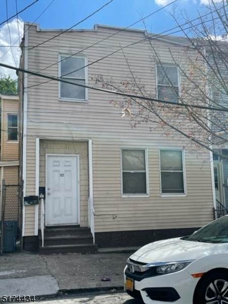 122 Lafayette St - Photo 1