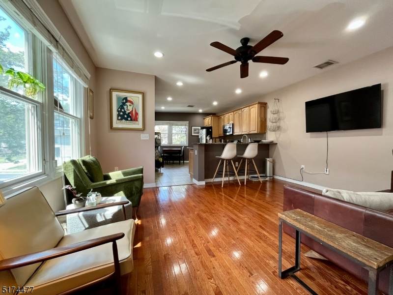 84 Bloomfield Ave - Photo 1