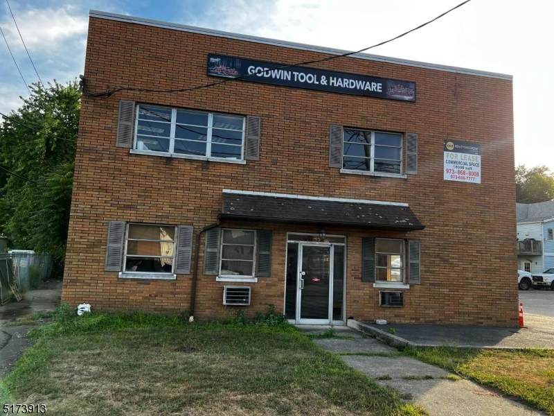 189 Greenwood Ave - Photo 1