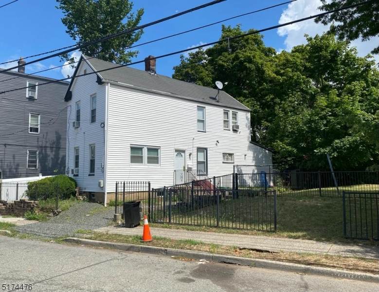 592 S 12Th St - Photo 1