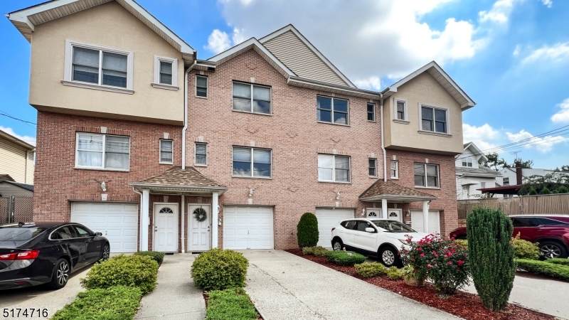 548 Palisade Ave - Photo 1