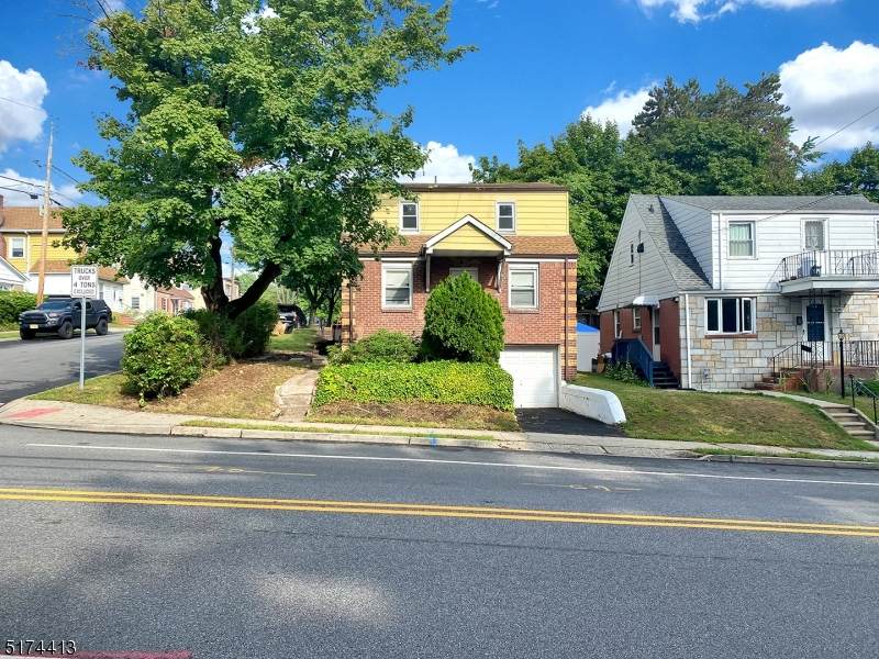 626 Clifton Ave - Photo 1