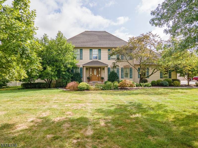 8 Summershade Ln - Photo 1