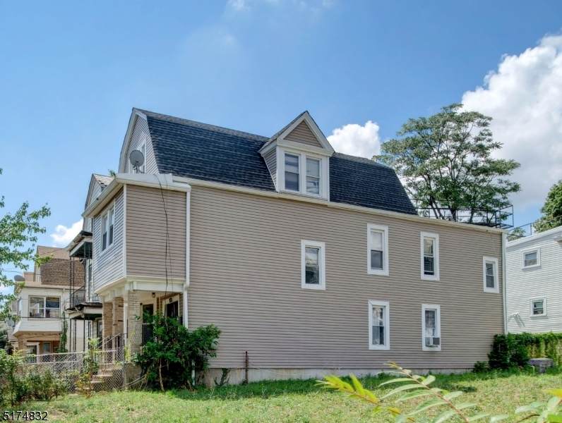 371 Seymour Ave - Photo 1