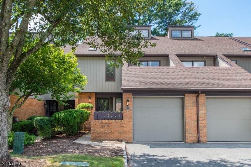 38 Byron Ave - Photo 1